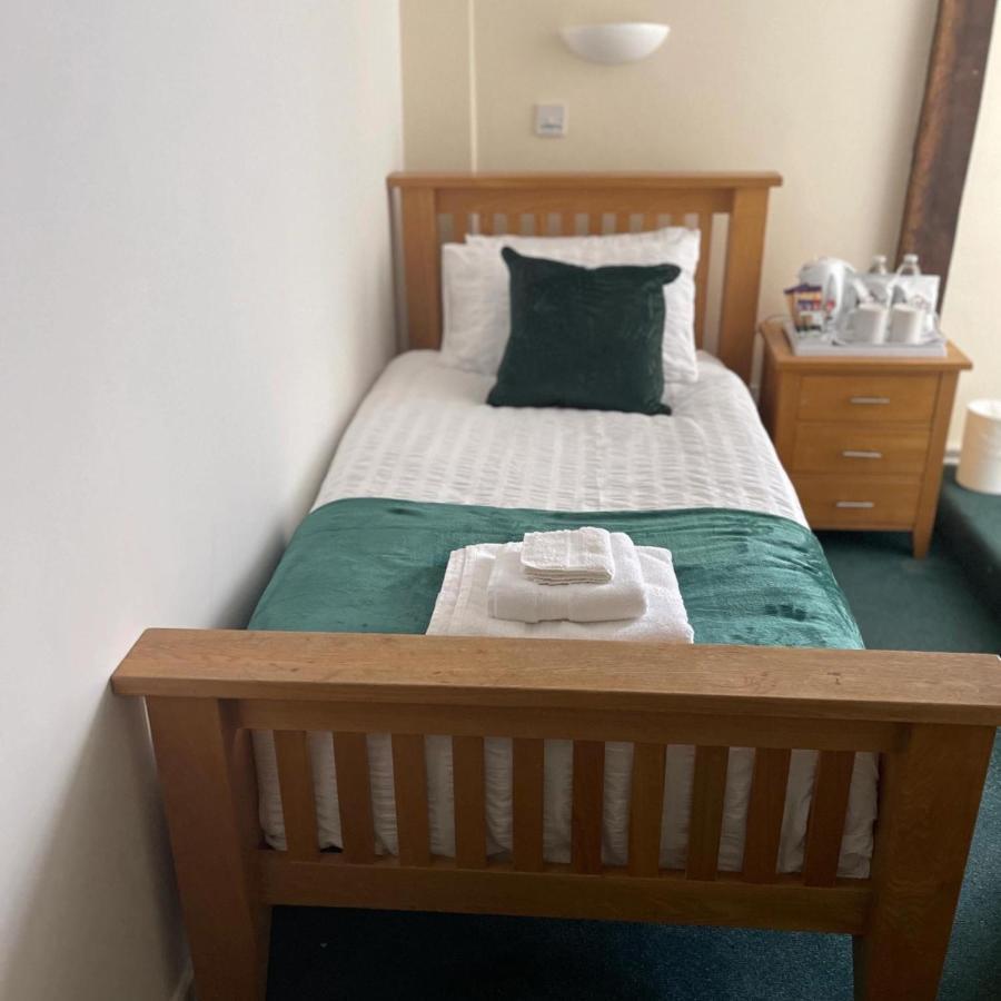 Queens Head 4*